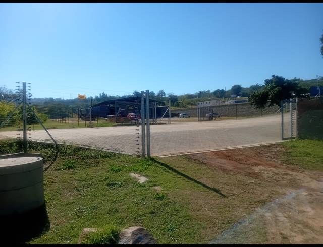 10,000M² INDUSTRIAL YARD TO LET IN ROCKY DRIFT